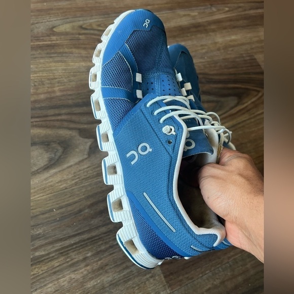 ON Cloud Womens Running Sneakers - Picture 6 of 14